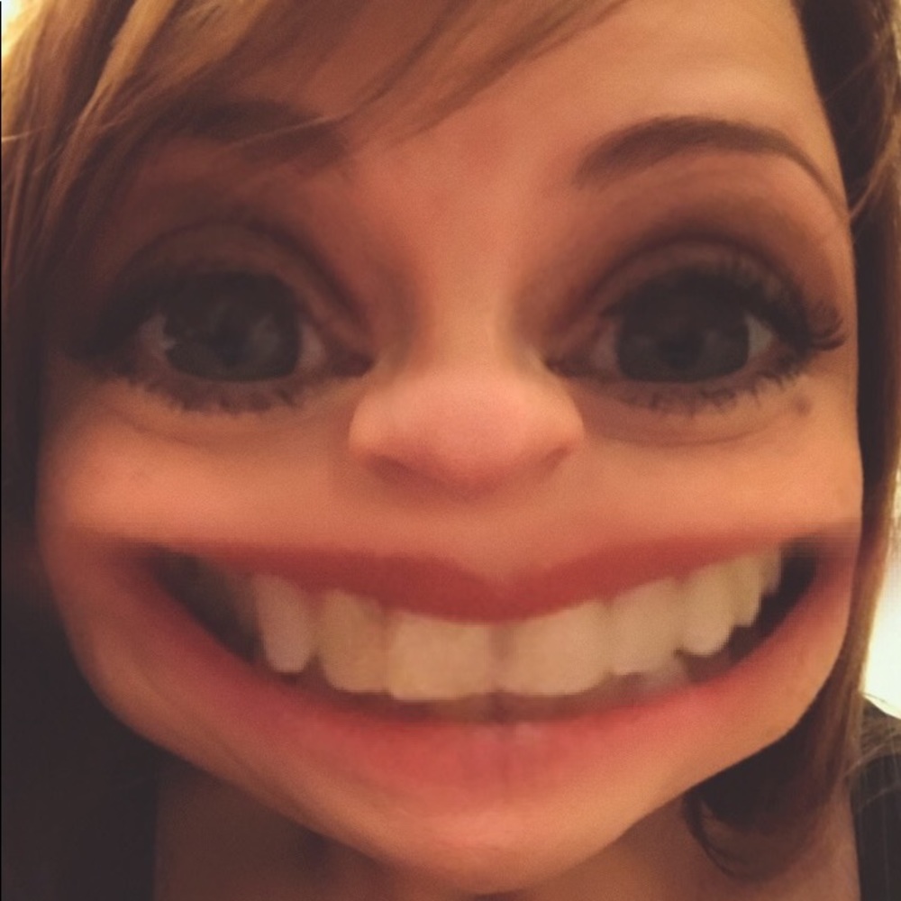 Meet your Posher, Carrie